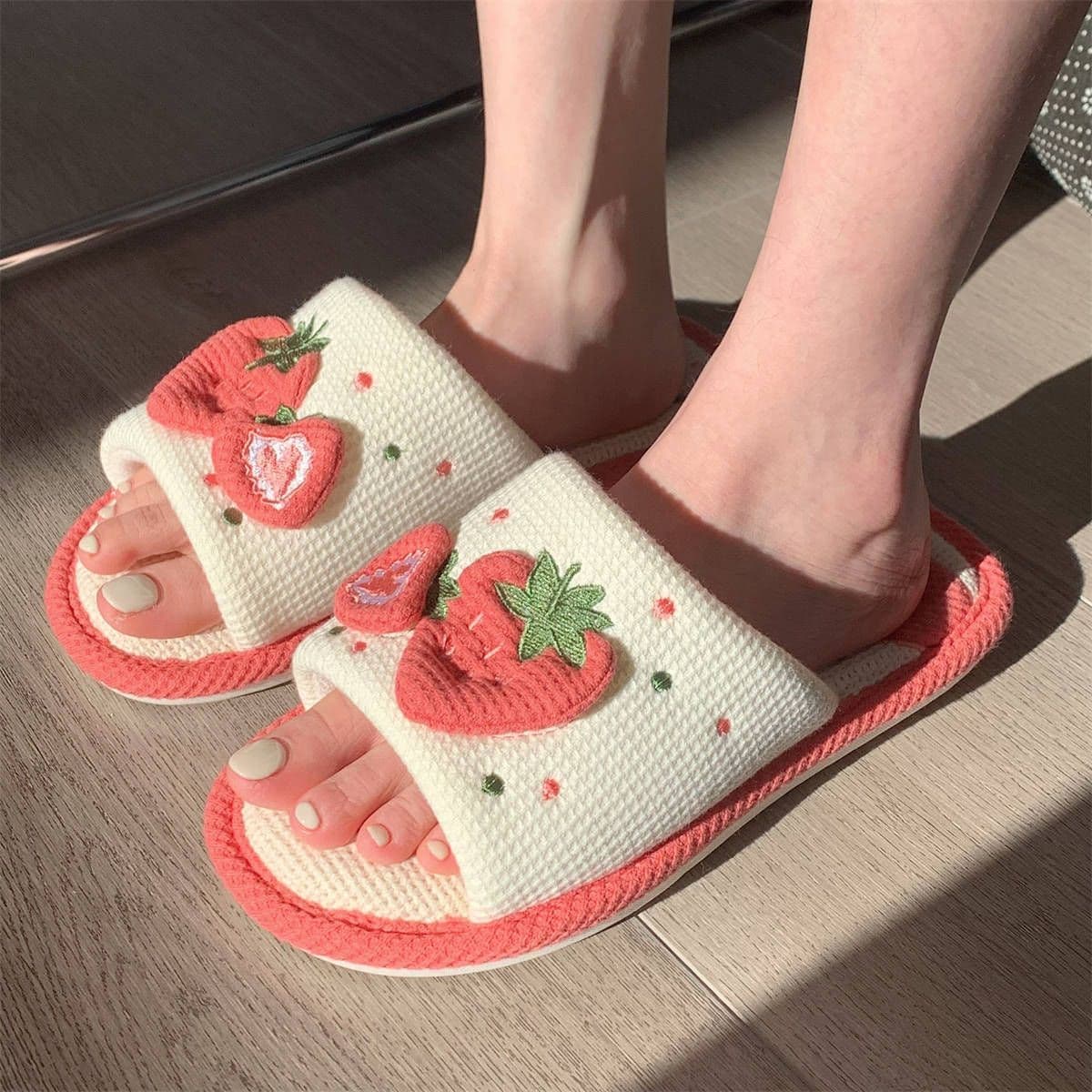 image-Women's Cotton Linen Strawberry Slippers Indoor Home Sandals