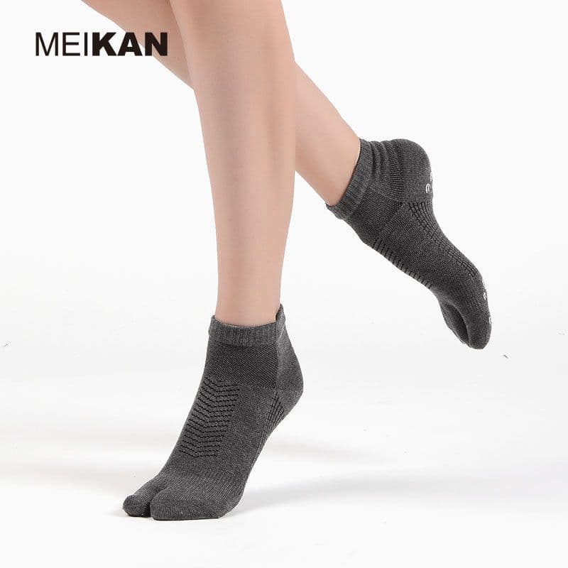 image-MEIKAN Two-Toed Non-Slip Yoga Socks Split Toe Women's Fitness