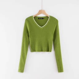 image-Women's Solid Color V-Neck Slim Fit Knitted Sweater STUDC0825