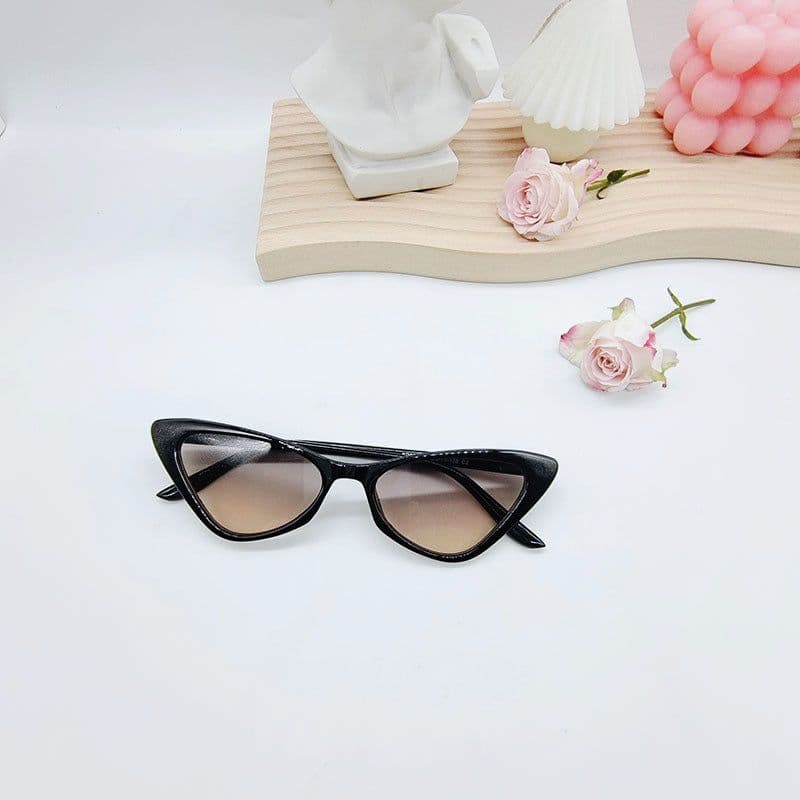 image-Cat's Eye Retro Sunglasses Small Frame Fashion Eyewear