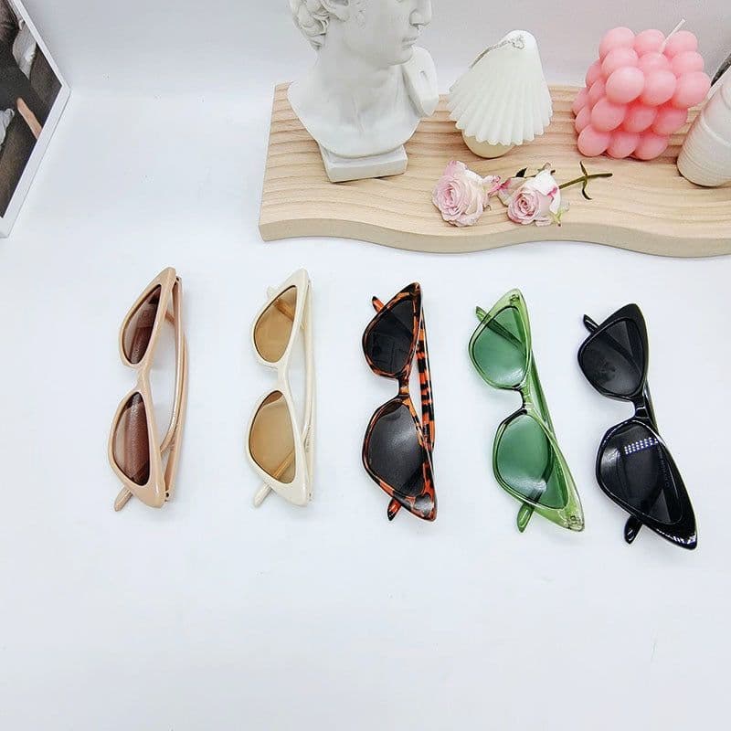 image-Cat's Eye Retro Sunglasses Small Frame Fashion Eyewear