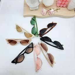 image-Cat's Eye Retro Sunglasses Small Frame Fashion Eyewear