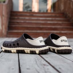image-Xindixin Men's EVA Sandals Brown Closed Toe Non-Slip Beach Shoes