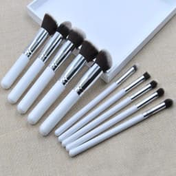 image-10-Piece Beginner Makeup Brush Set Nylon Hair Wooden Handle