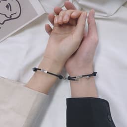 image-Long Yichang Magnetic Couple Bracelets Black Red Alloy Geometry