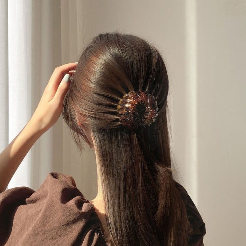 image-Dove Geometric Hair Claw Clip Korean Style Plastic Ponytail Clip
