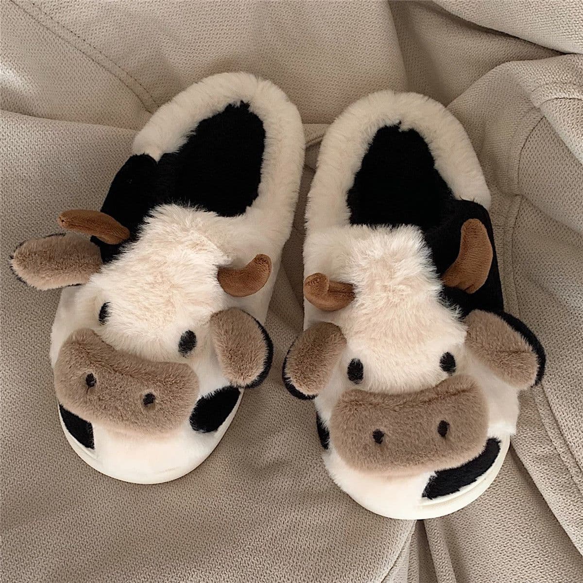 image-Women's Plush Cotton Slippers Non-Slip Warm Indoor Shoes D003btdbn