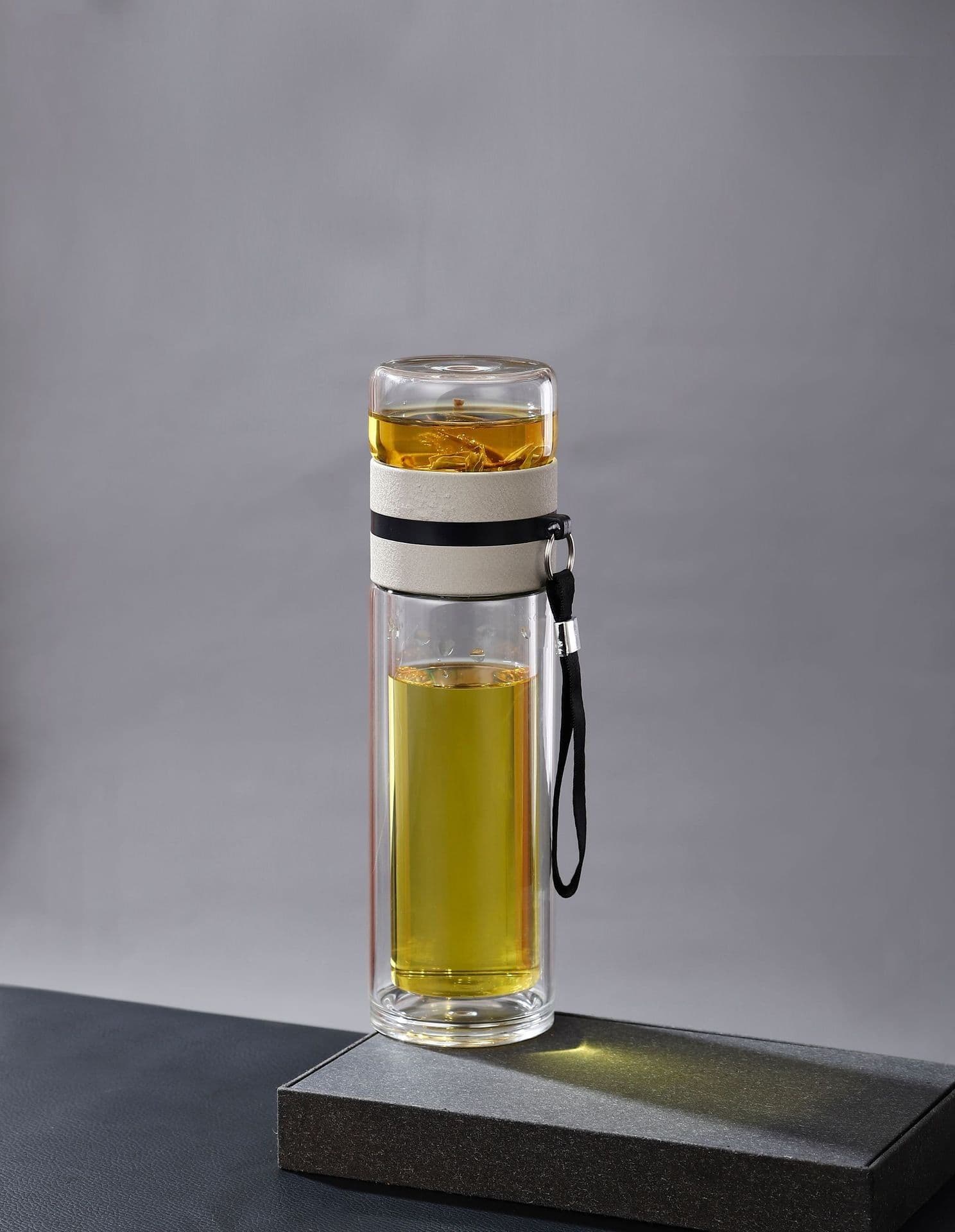 image-Double-Layer Glass Tea Infuser Bottle 450ml Leak-Proof Portable