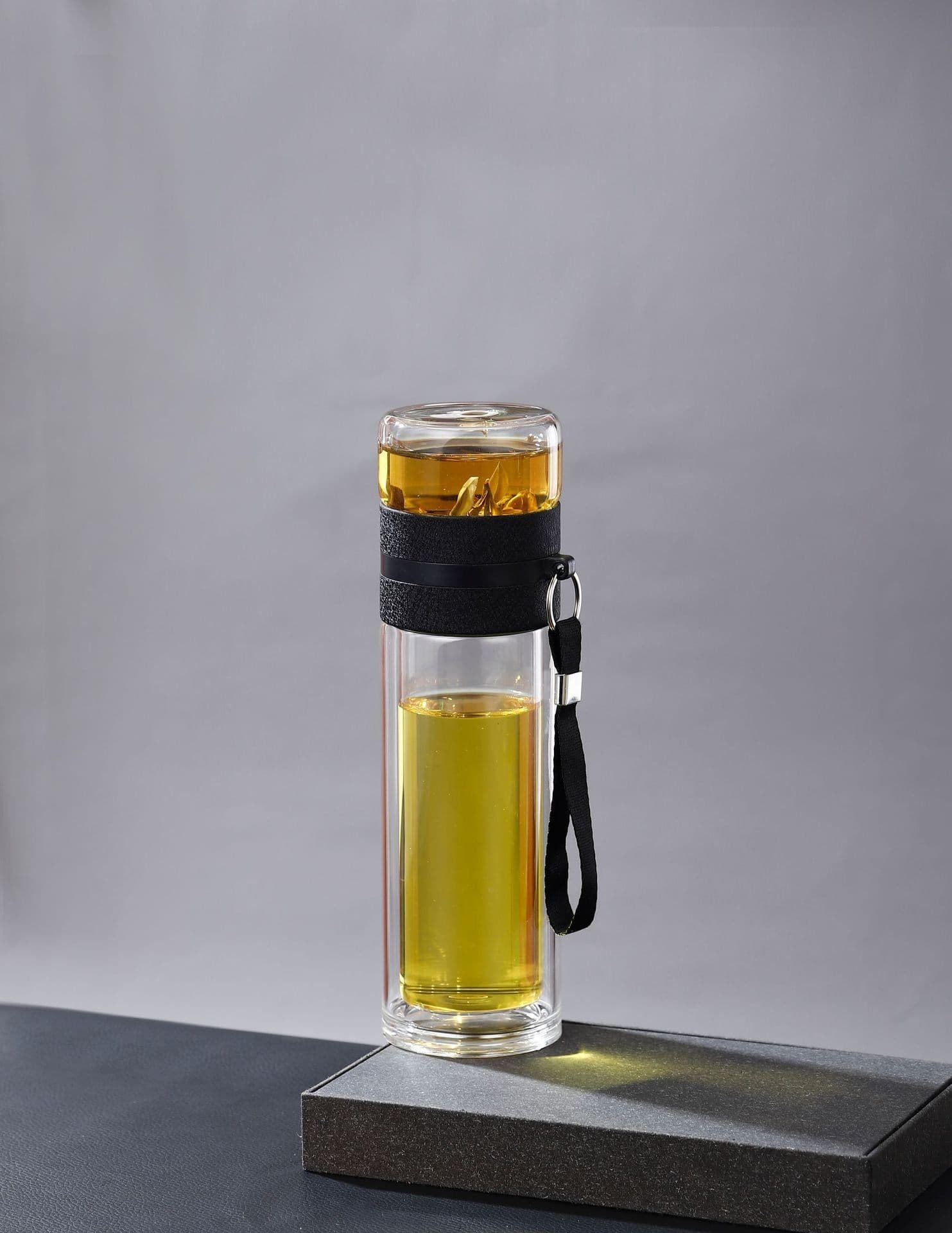 image-Double-Layer Glass Tea Infuser Bottle 450ml Leak-Proof Portable