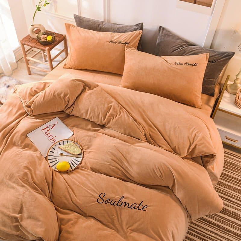 image-Roseman Milk Fleece 4-Piece Bedding Set 1.8m Fitted Sheet