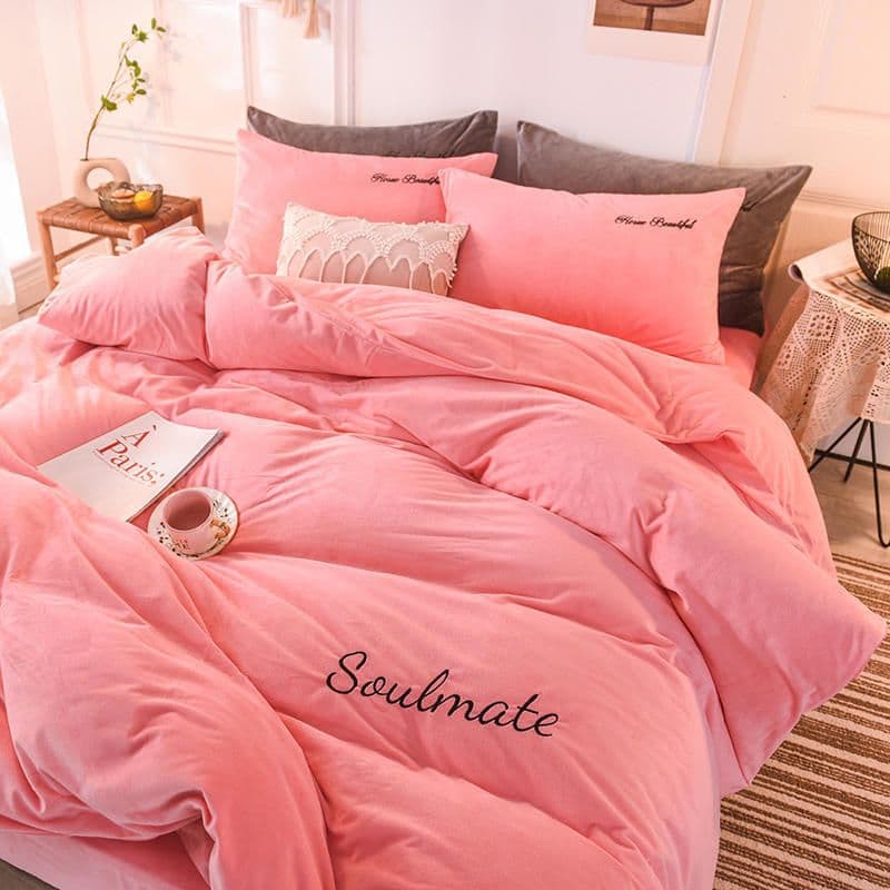 image-Roseman Milk Fleece 4-Piece Bedding Set 1.8m Fitted Sheet