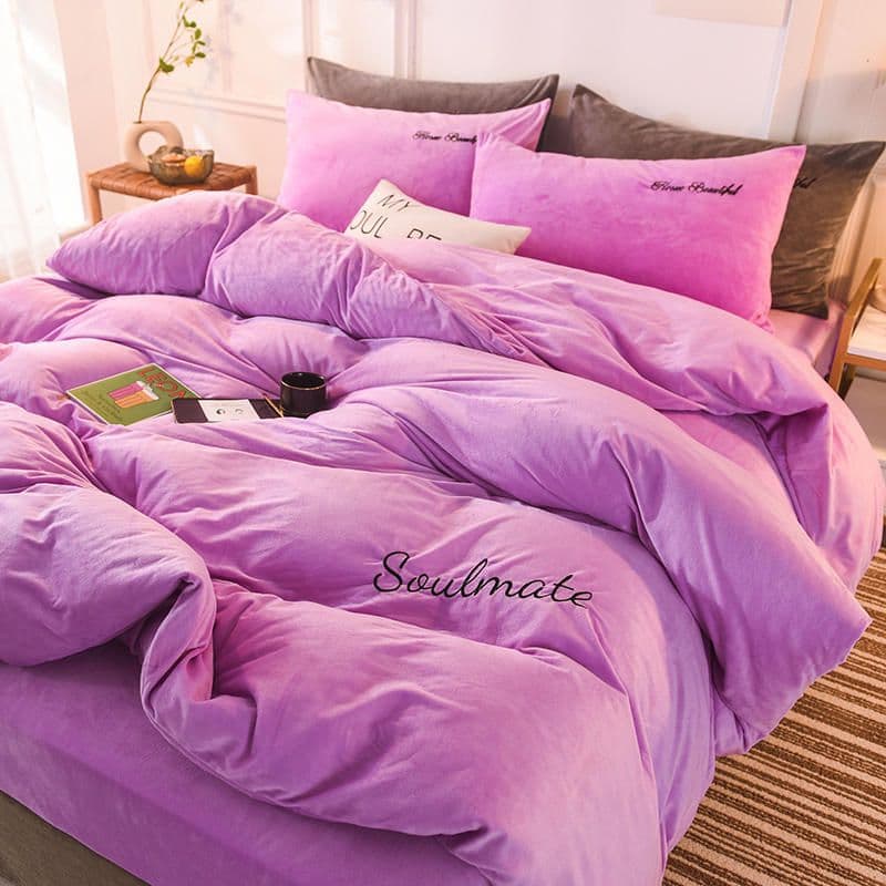 image-Roseman Milk Fleece 4-Piece Bedding Set 1.8m Fitted Sheet