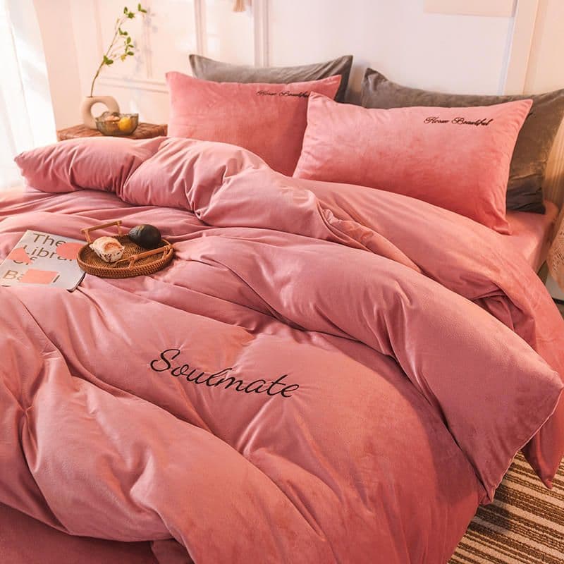 image-Roseman Milk Fleece 4-Piece Bedding Set 1.8m Fitted Sheet