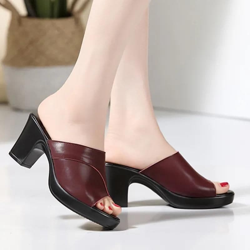 image-Women's Hollow Out Chunky Heel Sandals Mid Heel Leisure Shoes