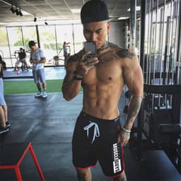 image-Men's Athletic Shorts Mesh Quick-Dry Basketball Training Pants