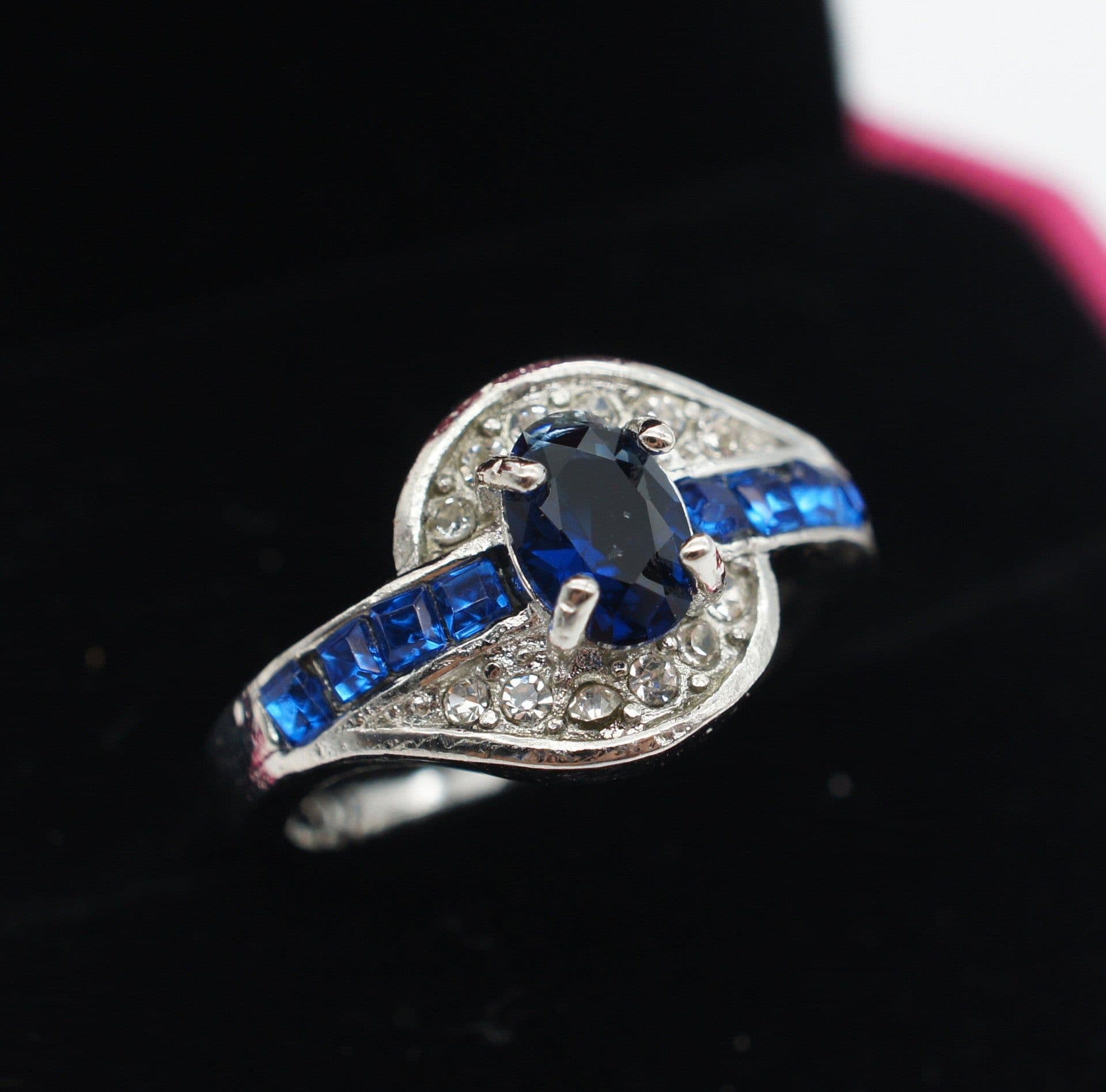 image-Blue Crystal Alloy Ring R058 Geometric Women's Jewelry