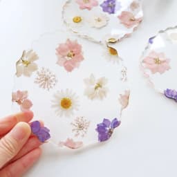image-Acrylic Resin Coaster with Dried Flowers Insulation Placemat