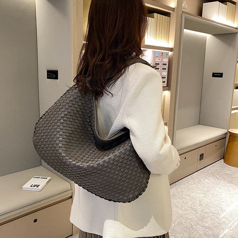 image-Women's PU Shoulder Bag - Medium Dumpling Shape Crossbody Handbag