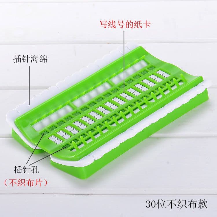 image-Sewing Embroidery Thread Organizer 30-Slot Needle Clip Multi-Function Kit