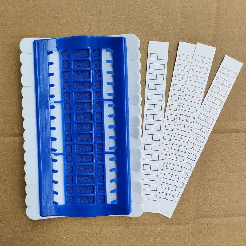 image-Sewing Embroidery Thread Organizer 30-Slot Needle Clip Multi-Function Kit