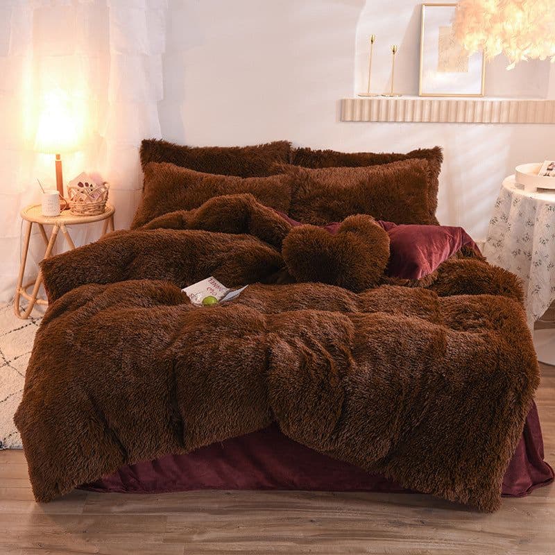 image-Mink Velvet 4-Piece Bedding Set Queen Matcha Green Quilt Cover