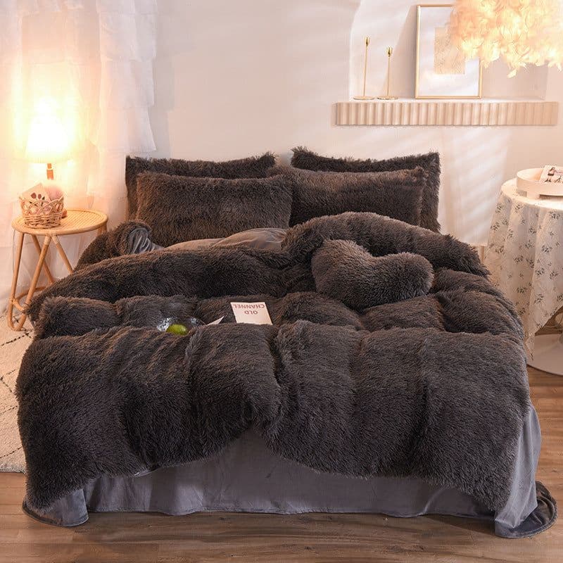 image-Mink Velvet 4-Piece Bedding Set Queen Matcha Green Quilt Cover
