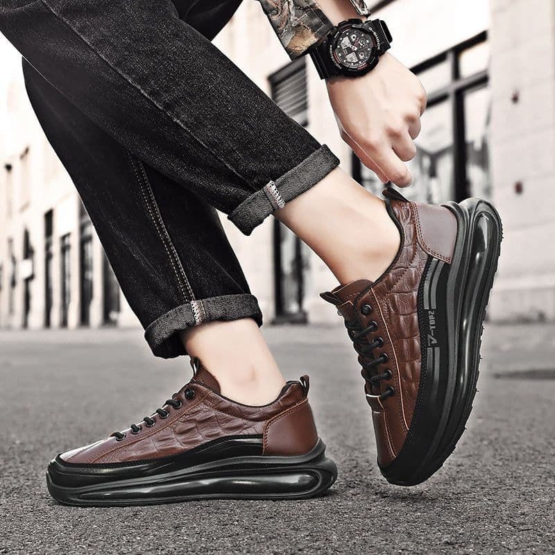 image-Men's Casual Crocodile Pattern Leather Shoes Flat Heel Brown