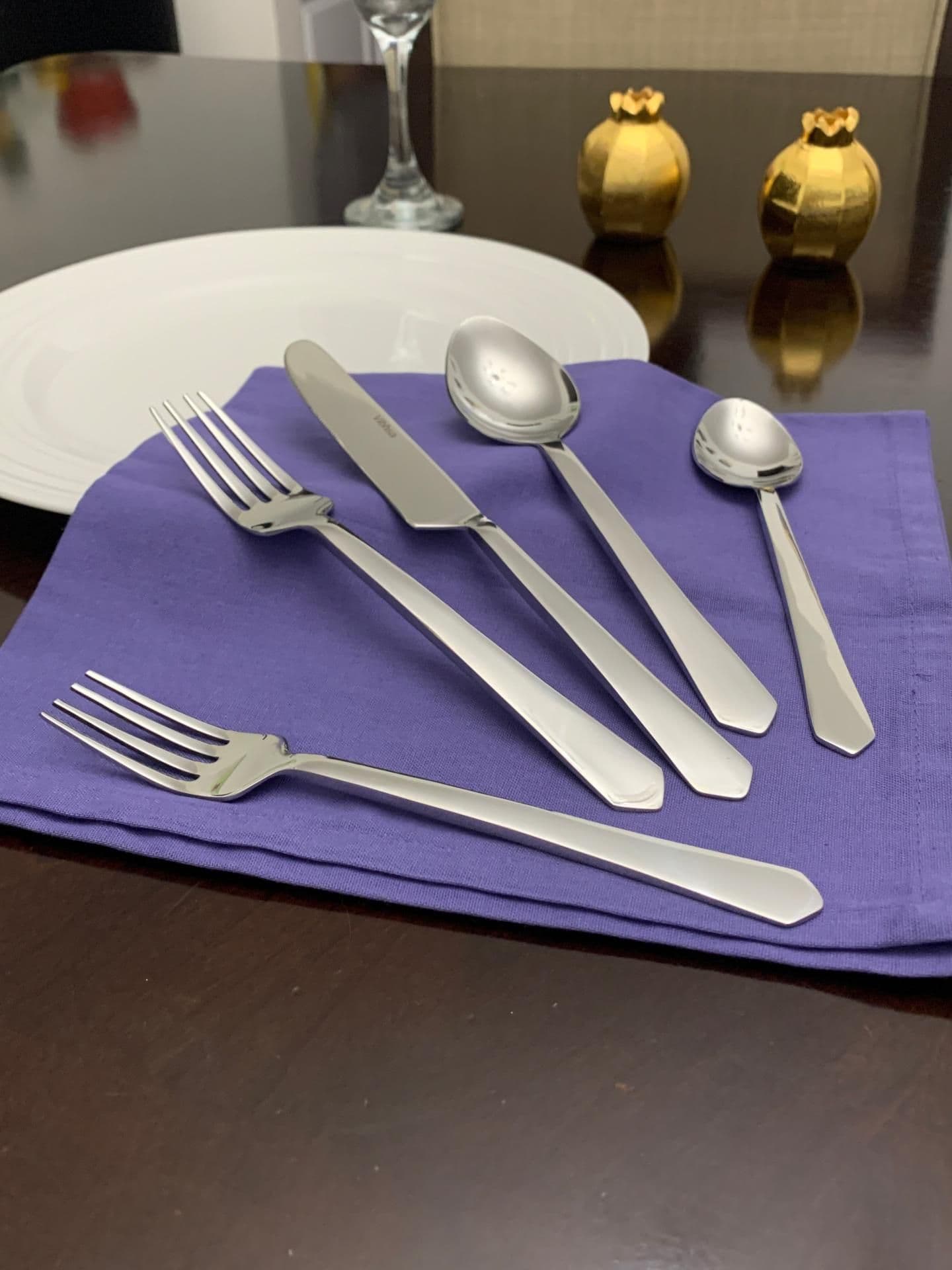 image-Flatware set of 20 Pieces in Silver Stainless Steel