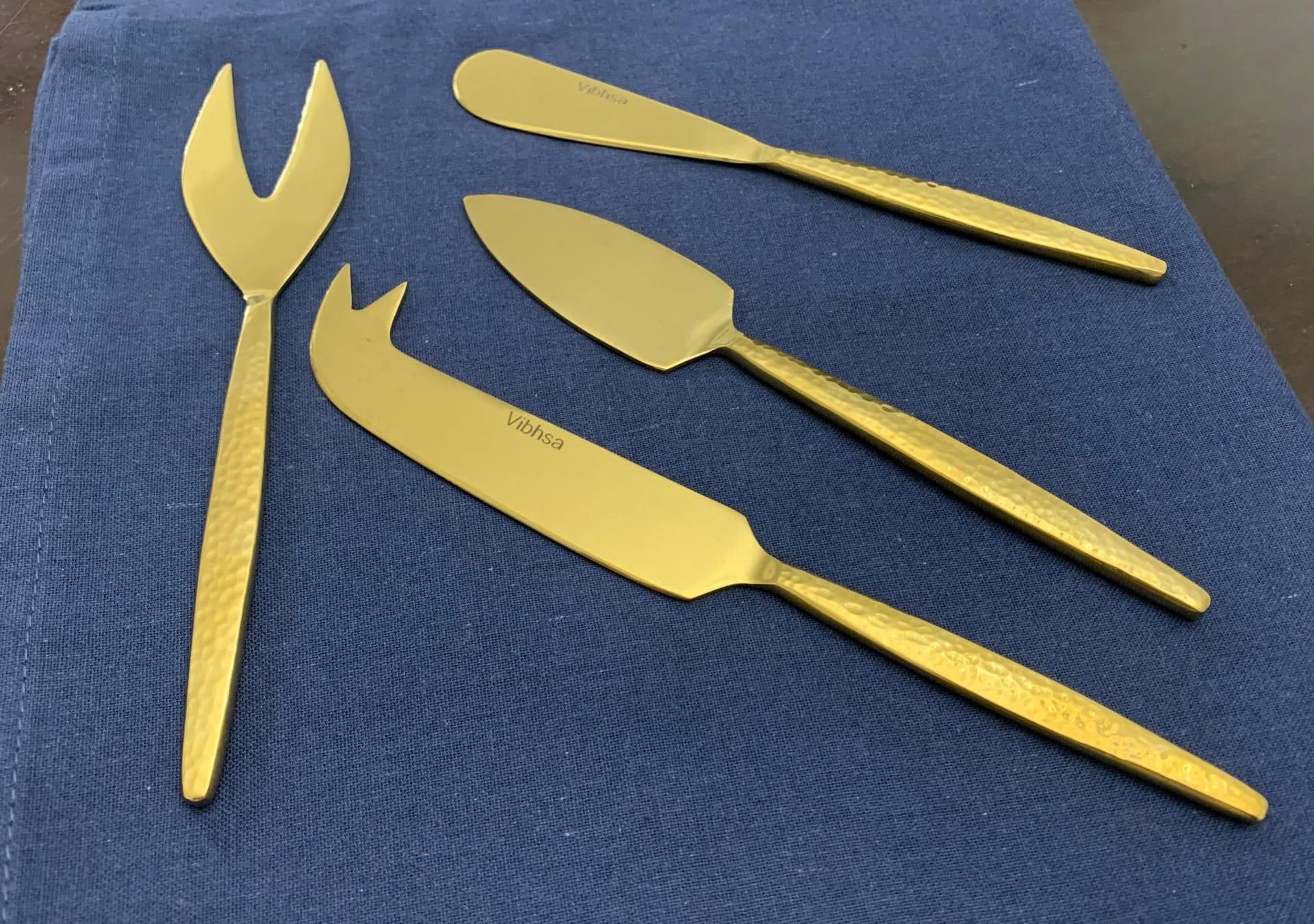 image-Golden Cheese knives set of 4 Stainless Steel Hammered