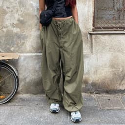 image-European Style Elastic Waist Wide-Leg Casual Pants