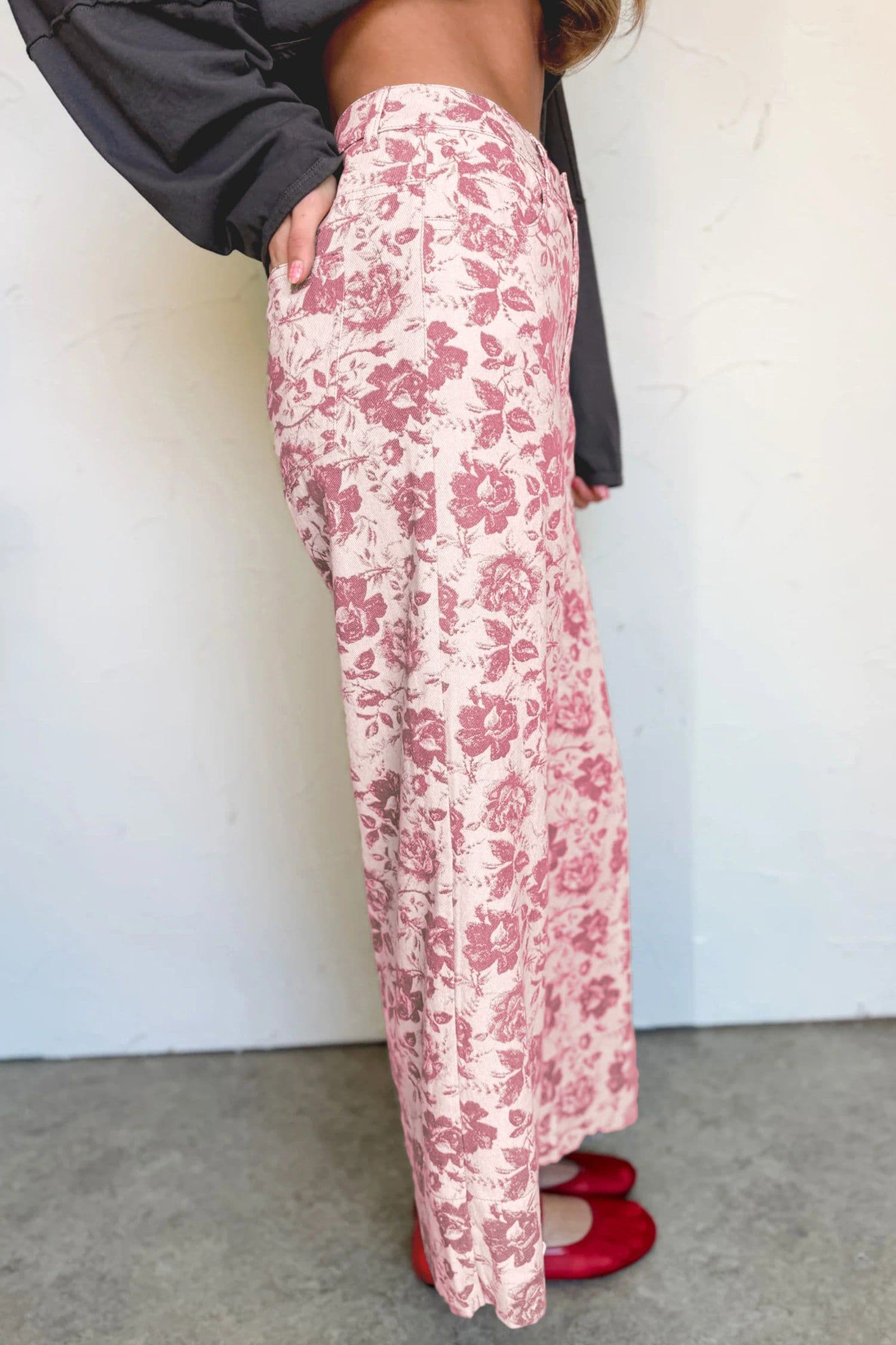 image-Pink Vintage Floral Print Denim Shift Pants