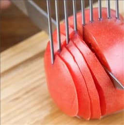 image-Lutai Stainless Steel Onion Needle Cutter - Green Multifunction Vegetable Slicer