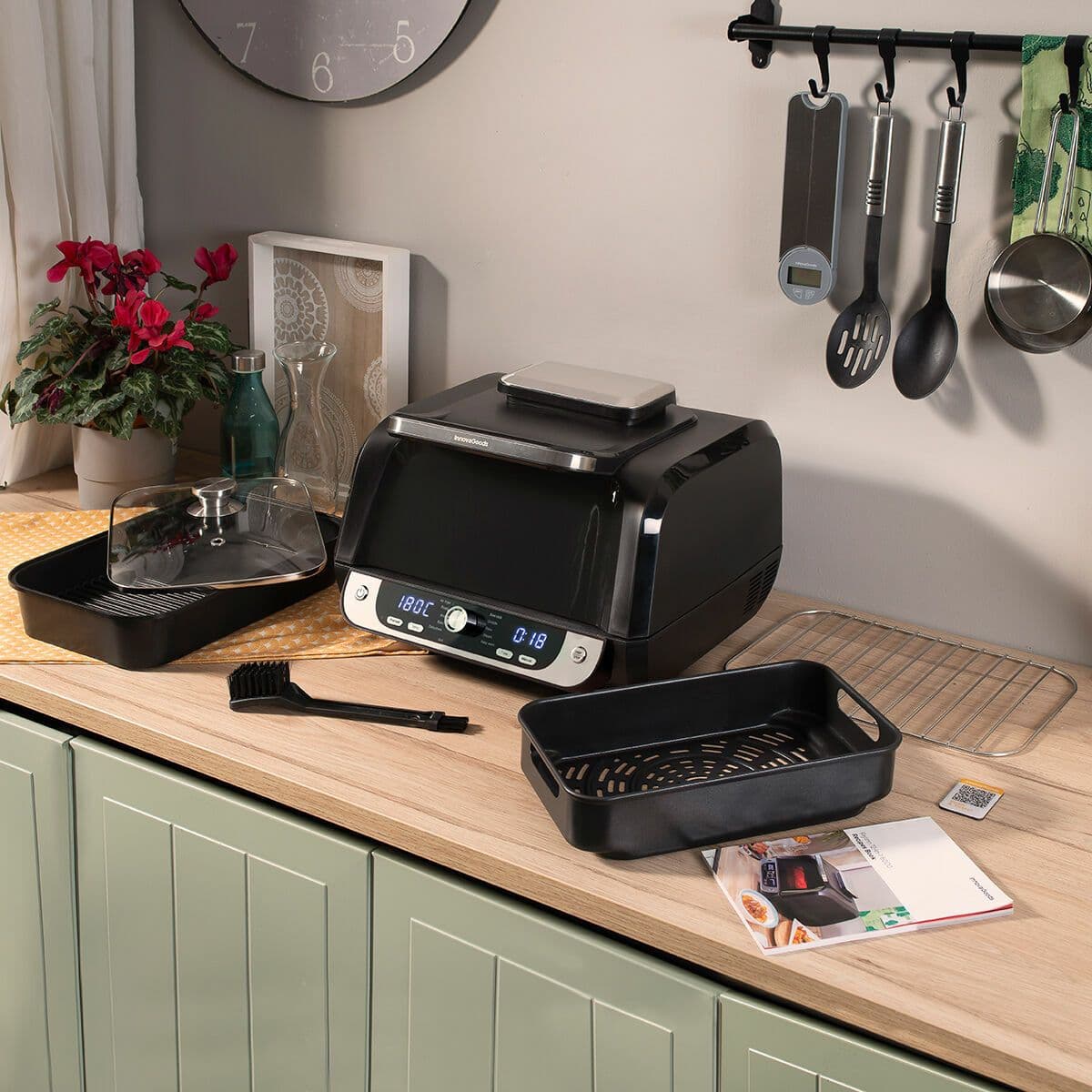 image-Air Fryer with Grill, Accessories and Recipe Book InnovaGoods Fryinn 12-in-1 6000 Black Steel 3400 W 6 L