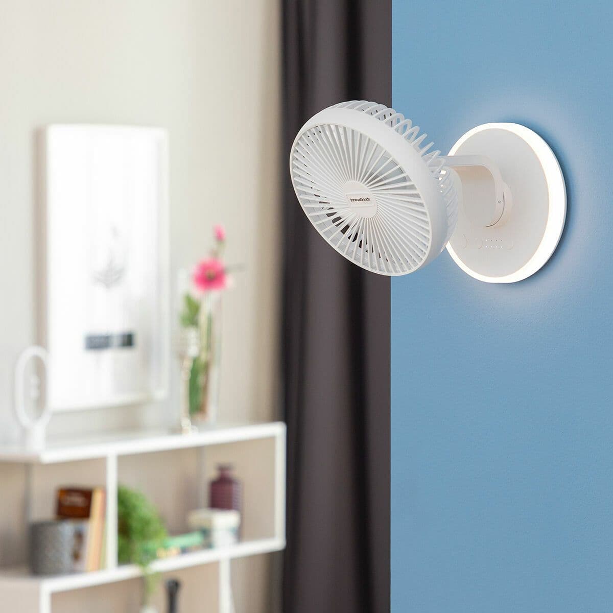 image-Rechargeable Desk Fan with LED FanLed InnovaGoods Ø6,6'' 4000 mAh