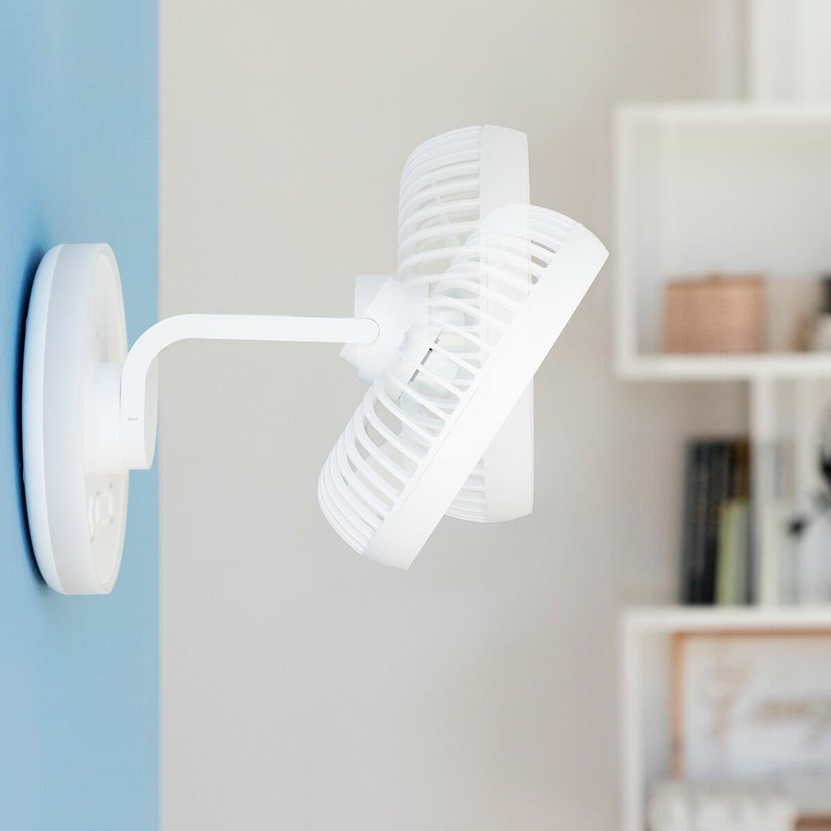 image-Rechargeable Desk Fan with LED FanLed InnovaGoods Ø6,6'' 4000 mAh