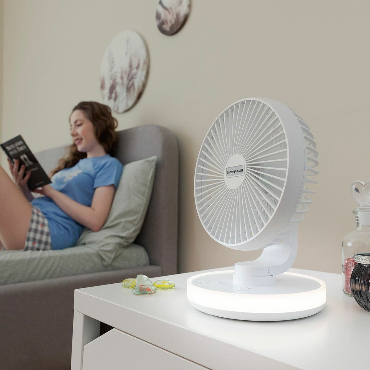 image-Rechargeable Desk Fan with LED FanLed InnovaGoods Ø6,6'' 4000 mAh