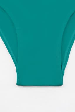 image-Black Solid Square Neck Sleeveless Tankini Swimsuit