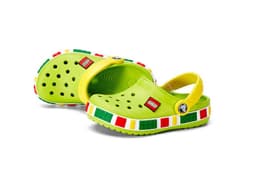 image-Wechat business dropshipping new children's hole-in-the-wall shoes, boys and girls beach shoes, summer sandals and slippers, toe-toe breathable hollow sandals