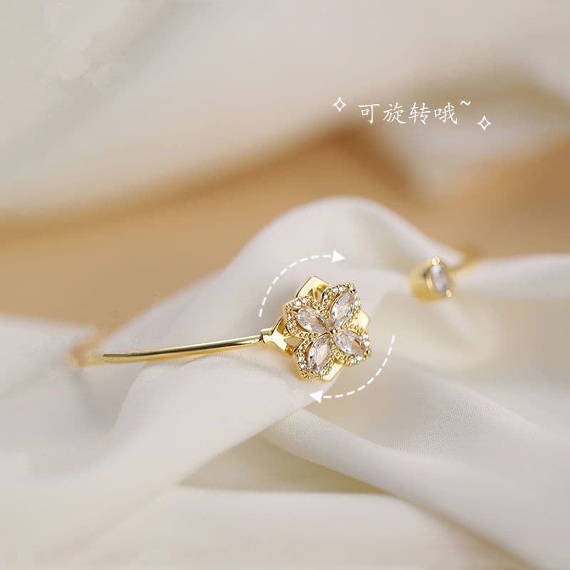 image-Rotating Clover Bracelet Copper Luxury Style Women's Jewelry