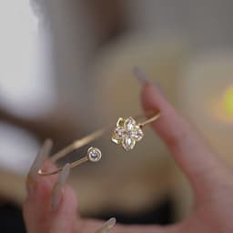 image-Rotating Clover Bracelet Copper Luxury Style Women's Jewelry