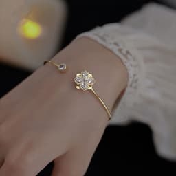 image-Rotating Clover Bracelet Copper Luxury Style Women's Jewelry