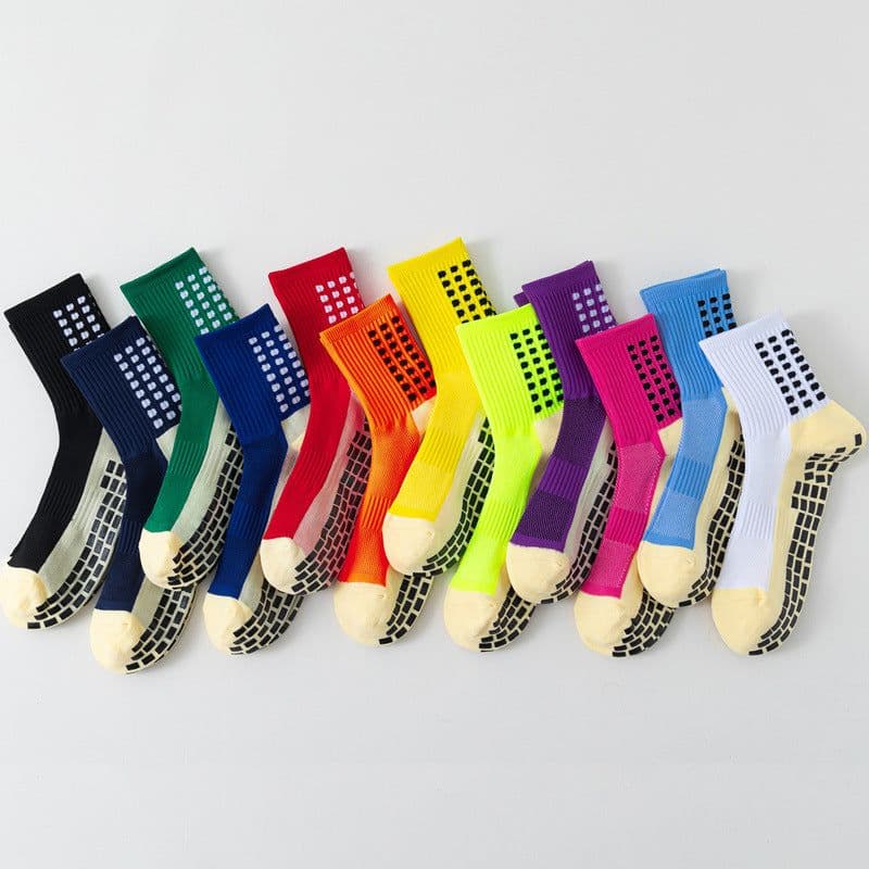 image-Men's Basketball Socks Mid-Calf Non-Slip Silicone Grip