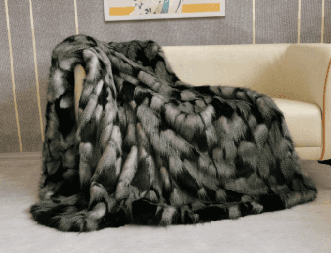 image-UFOX Black Faux Fur Blanket Geometric Pattern 220x150cm