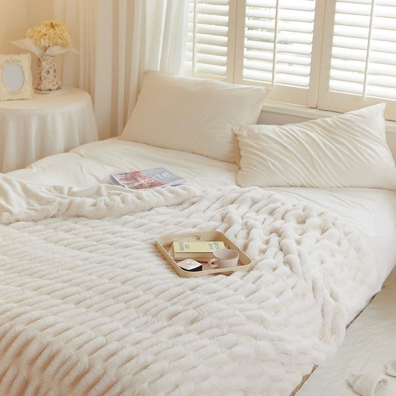 image-Honey Pocket Nordic Coral Fleece Blanket 150x200cm Solid Color
