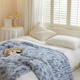 image-Honey Pocket Nordic Coral Fleece Blanket 150x200cm Solid Color