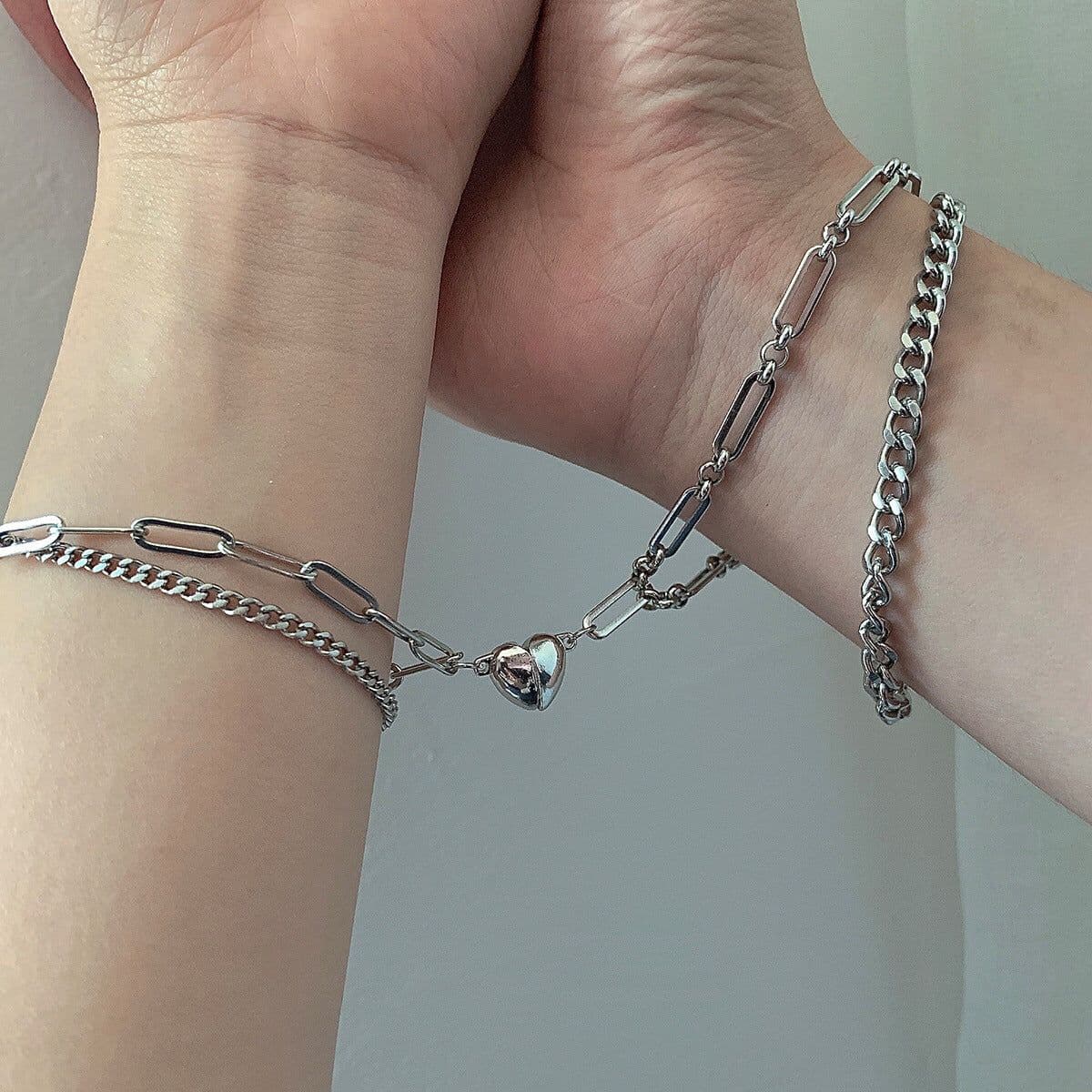 image-Titanium Steel Magnet Couple Bracelet Heart Design Gift