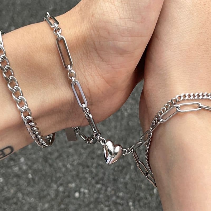 image-Titanium Steel Magnet Couple Bracelet Heart Design Gift