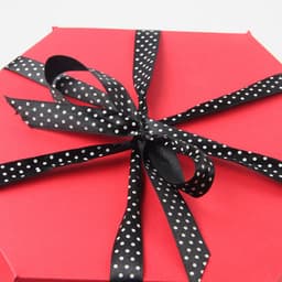 image-Hexagonal Explosion Gift Box Album Packaging
