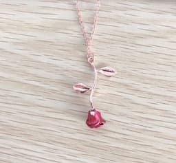 image-Red Rose Pendant Necklace Silver Alloy Flower Jewelry
