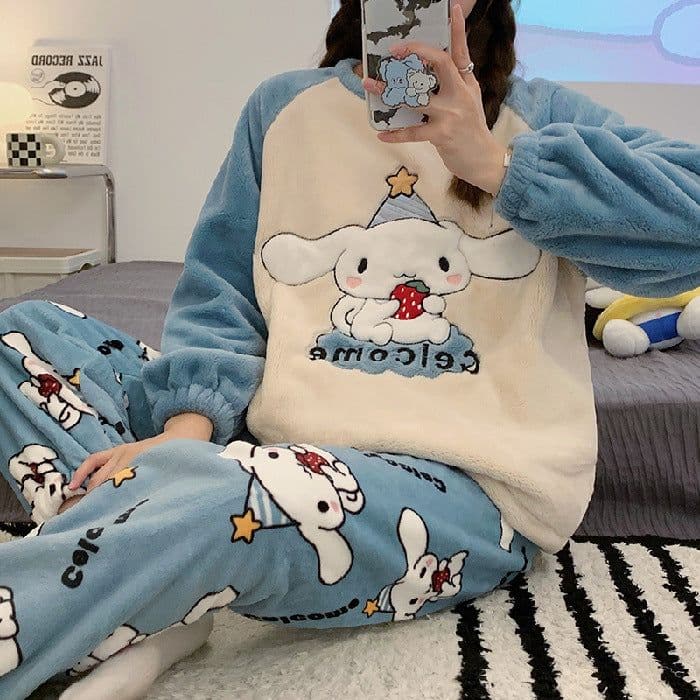 image-Women's Flannel Pajama Set Cinnamon Dog Coral Fleece Thickened